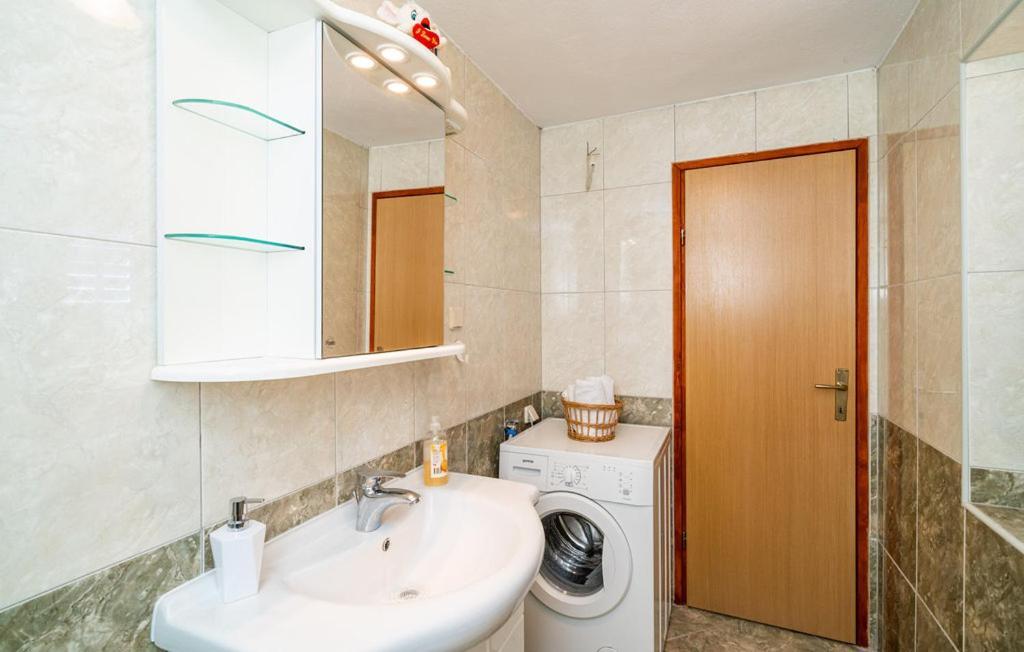 Apartment Harmony - With Free Parking 돌리 외부 사진